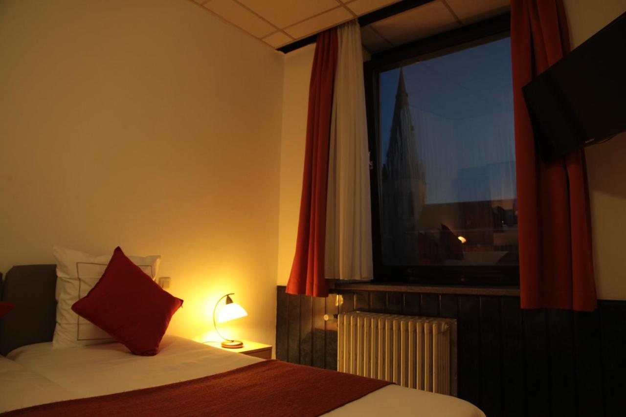 Hotel De Spiegel Sint-Niklaas Exterior photo
